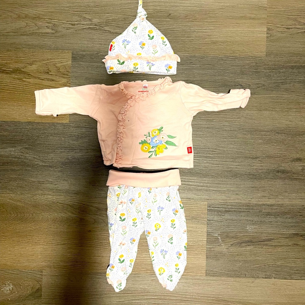 Newborn Magnetic Me 3 piece
